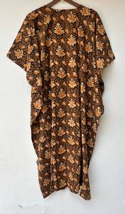 ชุดคาฟตันผ้าฝ้ายอินเดียพิมพ์ลายสัตว์สุดหรู แบรนด์ New Naaz Textile คอวี แขนสั้น รูดเชือกผูกเอว ทรงเข้ารูปบานออก แต่งลูกไม้ เหมาะสำหรับฤดูร้อน สำหรับผู้หญิง - Product Image 6