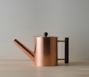 Théière en cuivre de luxe en gros avec bec courbé élégant, poignée décorative en cuivre, couvercle assorti, corps en cuivre poli, style vintage - Product Image 1