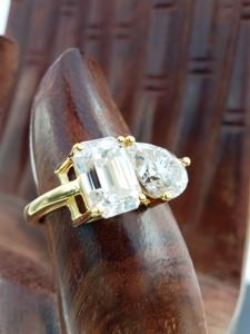 Bague de fiançailles de haute qualité en moissanite, diamant rond, bande plaquée or durable, bijoux de luxe disponibles à un prix compétitif - Product Image 6