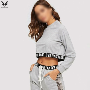 Conjunto de Camiseta Corta y Pantalones Deportivos para Mujer, Conjunto Deportivo de Dos Piezas Elegante para Entrenamiento, Yoga, Viajes y Ropa Urbana - Product Image 6