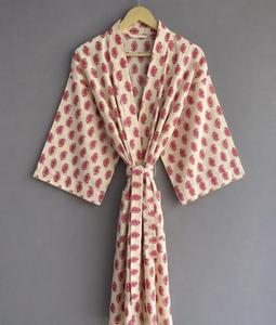 Robe kimono ample sans col en coton avec motif imprimé rouge, manches trois quarts, longueur midi, tenue décontractée pour toutes les saisons - Product Image 5