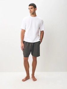 Shorts Bermuda décontractés pour hommes en nylon/coton, couleur unie, taille élastique, logo avant, écologiques, respirants, taille mi-haute, tricotés - Product Image 4