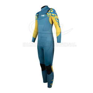 Maillot de bain moderne pour homme avec tissu respirant, taille élastique, écologique et à séchage rapide pour la natation et les activités aquatiques - Product Image 3