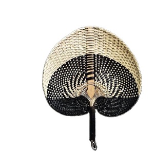 Handfan en bambou fabriqué au Vietnam avec du bambou tissé et du papier pour un usage personnel et un affichage décoratif - Product Image 5
