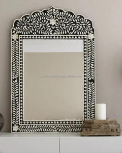 Miroir décoratif en incrustation d'os de fabrication indienne Accent luxueux pour entrée ou salle à manger disponible à un prix abordable - Product Image 2
