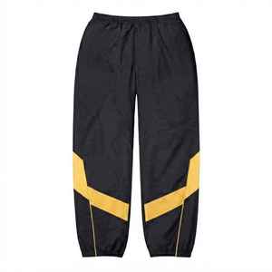 Chándal Deportivo Personalizado para Hombre con Capucha, Cortavientos, de Poliéster/Algodón, Corte Regular, Venta al Por Mayor OEM, Ligero y Sólido - Product Image 4