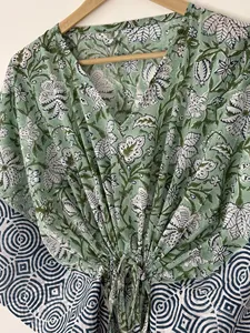 Vestido Kaftan Maxi con Estampado Floral Boho Chic en Color Menta, Cuello en V, Corte Holgado, Algodón, Casual, para Vacaciones y Playa - Product Image 5