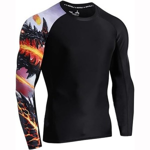 Vente en gros OEM – Meilleure chemise de compression musculaire légère, extensible et confortable en polyester pour hommes, idéale pour le sport et la récupération. - Product Image 1