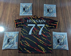 เสื้อฟุตบอลดาการ์ ฟอร์ซ ยูนิเซ็กซ์ พิมพ์ลายแบบซับลิเมชั่น แขนสั้น ระบายเหงื่อได้ดี ผลิตจากโพลีเอสเตอร์ สำหรับผู้ใหญ่ ทรงปกติ น้ำหนัก 220 กรัม ตัดเย็บแบบไร้ตะเข็บ - Product Image 2
