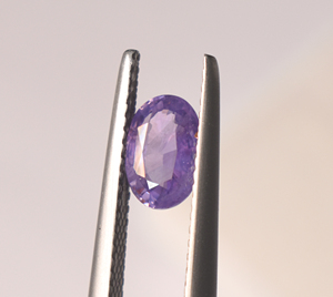 Saphir violet rare 1,15 carats, forme ovale 7,4x5x3,5 mm, fabrication de bijoux, forme ovale, saphir en vrac, pierre violette - Product Image 6