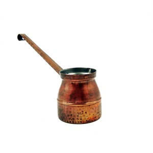 Cafetière turque en cuivre avec base étagée et longue poignée, pot turc traditionnel pour la préparation du café - Product Image 3