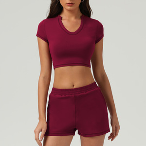 Ensemble de fitness personnalisé avec logo, vêtements de sport pour femmes, vêtements de gym, short de course à manches courtes, ensemble de yoga 2 pièces - Product Image 1