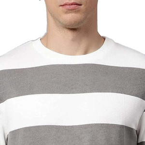 เสื้อยืดแขนยาวคอกลมลายทางสีเทาขาวสำหรับผู้ชาย ทรงปกติ สวมใส่สบาย - Product Image 5