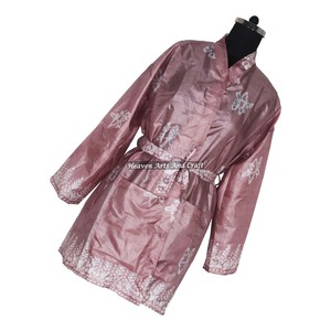 KS014 Hermoso Kimono Vintage de Seda, Sari Corto de Seda Hecho a Mano para Mujer con Bolsillos y Cinturón OEM - Product Image 4