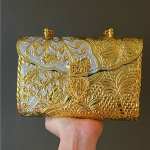 Bolso de mano bohemio de latón con borlas y correa de cadena, forma rectangular, decoración para el hogar, para sala de estar, uso en interiores. - Product Image 3