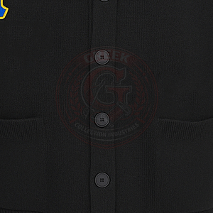 Suéter de Mujer Sigma Gamma R, Cárdigan Tejido con Cuello en V, Manga Larga, Letras Griegas Bordadas, Rayas Negras, Azules y Amarillas - Product Image 2