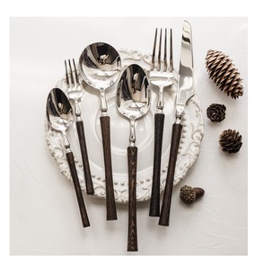 Ensemble de couverts en acier inoxydable doré de qualité supérieure, 4 pièces, finition miroir, luxe moderne, fourchette, couteau, cuillère - Product Image 6