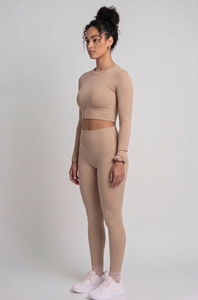Ensemble 2 pièces de sport pour femme : Crop top de compression à manches longues et leggings, vêtements de yoga Sst - Product Image 6