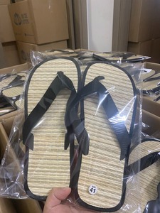 ¡OFERTA ESPECIAL! Pantuflas de ratán ecológicas, seguras y limpias, ideales para caminar en interiores y relajarse en casa. Precio directo de fábrica. - Product Image 3
