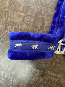 Conjunto de Cabestro para Caballo Acolchado con Piel Sintética Azul Premium y Correa a Juego |   Cabestro Ajustable de Nailon para Caballo con Forro de Felpa Suave - Product Image 5