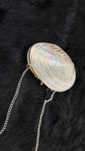 Bolso de mano ecológico hecho a mano con detalles de satén y pedrería con correa de cadena - Product Image 2