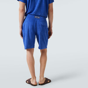Shorts en polaire pour hommes, couleur unie, prix d'usine pour les acheteurs en gros, qualité supérieure, avec cordon de serrage et poches, avec logo. - Product Image 2