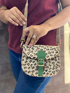 Bolso de cuero reciclado con estampado de animales a la moda para mujer con forro de nailon de una sola Correa, bandolera con estampado de caramelo - Product Image 3