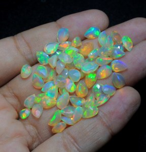 Opale facettée taille poire, pierre précieuse naturelle d'opale Welo d'Éthiopie, taille calibrée, pierre précieuse en vrac pour bijoux - Product Image 6