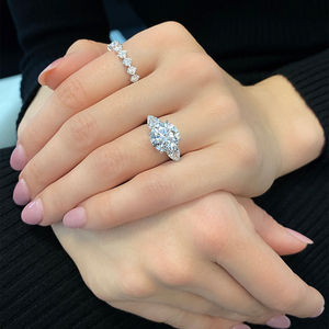 Bague élégante en diamant de laboratoire rond de 1,55 carat, collection de bagues de mariage luxueuses. - Product Image 5