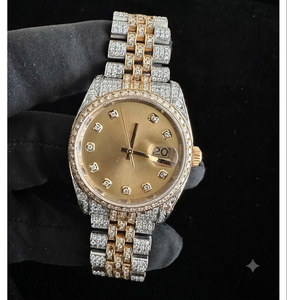Reloj de Cuarzo de 41 mm con Esfera Dorada y Diamantes Moissanite VVS, Estilo Hip Hop, Números Romanos, para Hombre, Disponible al Mejor Precio - Product Image 1