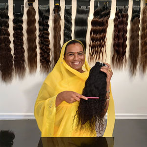 Vendeur de cheveux naturels à donneur unique, faisceaux noirs vierges purs bouclés, extensions de cheveux humains bruts au temple Remy, vente en gros - Product Image 1