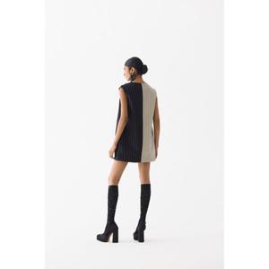 ชุดสูทแบบฮาล์ฟแอนด์ฮาล์ฟคุณภาพสูง ดีไซน์ทันสมัย ผลิตจากผ้าสูทลายทางสุดหรูของเรา ใช้ได้ทุกฤดูกาล - Product Image 3