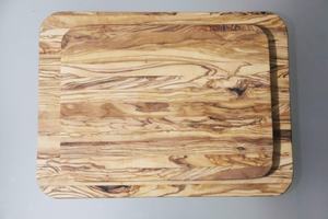 Tabla de Cortar Rectangular de Madera de Olivo Artizon Studio - Sostenible y Reutilizable, Apta para Lavavajillas - Product Image 6