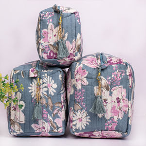 Best Floral Printed <b>Makeup</b> Bag Cotton Quilted Handmade Zipper Closer Toiletry For Gift Travel Promotional Cosmetic Purpose Pouch - Product Image 2