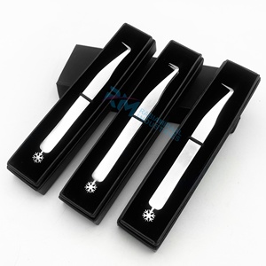 แหนบดึงขนตา RMI Diamond Grip และ Plain Grip ปลายโค้ง 90 องศา / ดีไซน์ลายหัวใจและฤดูหนาว / บรรจุในกล่องการ์ด - Product Image 1