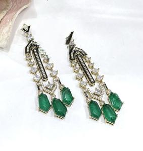 Magnifiques boucles d'oreilles longues Fusion de haute qualité, scintillantes et élégantes, pour femmes, pour un look de soirée, pour les occasions festives, tendance - Product Image 2