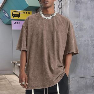 เสื้อยืดผู้ชายไซส์ใหญ่ คอตตอนคุณภาพพรีเมียม 100% ผลิตแบบ OEM ขายส่ง รับทำโลโก้แบรนด์ ล้างสีแบบ Acid Wash ทรงไหล่ตก ผ้าหนา 240 GSM - Product Image 3