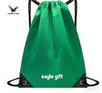 Sac à dos à cordon de serrage en polyester de style anglais unisexe, personnalisable en gros, avec motif de lettres, imperméable, capacité de 20 à 38 L, pas cher