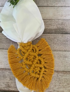 Porta servilletas de macramé estilo boho. Decoración de mesa ideal para bodas - Product Image 2