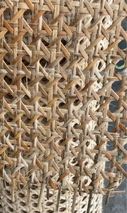 Rouleau de cannage en rotin hexagonal tressé à la main, matériau en rotin naturel pour la réparation de meubles et l'artisanat - Product Image 1