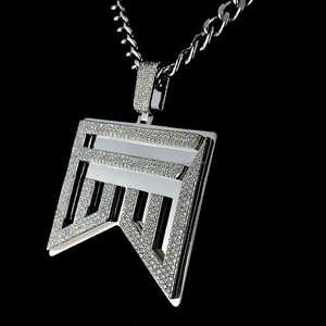 Logo 3D professionnel personnalisable glacé lettre initiale bouclier pendentif Moissanite diamant 925 argent plaqué or Hip Hop fête - Product Image 3