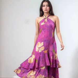 เดรสผ้าไหมลายดอกไม้เรขาคณิตสไตล์โบฮีเมียนความยาวปานกลาง พร้อมโลโก้ที่เอวแบบธรรมชาติ ระบายอากาศได้ดี พิมพ์ลายด้วยเทคนิคดิจิทัลสำหรับผู้หญิง - Product Image 1