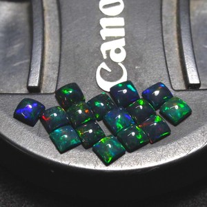 Opale noire fumée traitée, opale naturelle de Welo, pierre brute taille carrée 5mm, cabochon multi-feu avec jeu de couleurs pour DIY HASNAIN GEMS - Product Image 2