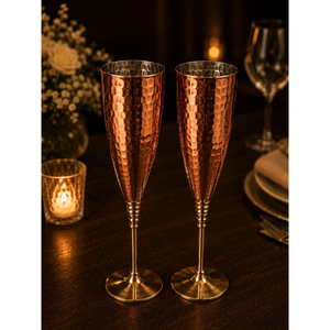 Verre à vin en cuivre martelé avec pied en métal pour cocktails, bar et service de boissons - Product Image 5