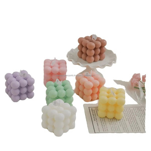 Bougie parfumée en cire de soja esthétique – Design moderne à bulles - Product Image 5