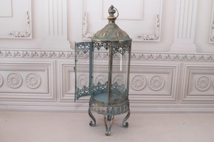 Farol de metal con acabado verde premium y paneles de vidrio, perfecto para la decoración de la sala de estar y el vestíbulo o para regalar, procedente de la India. - Product Image 4