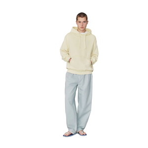 Jean en denim de coton bleu clair coupe droite et ample pour homme – Idéal pour l'été - Product Image 1