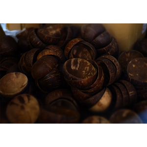 Wholesale Natural <b>Coconut</b> <b>Shell</b> Bowls Made in Vietnam for Fresh Fruit Salad - Product Image 3