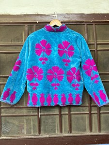 Chaqueta Boho Azul de Terciopelo para Mujer, Bordada con Motivos Florales Suzani, Manga Larga, Cuello Alto, Ropa de Abrigo Otoñal para Mujer - Product Image 2