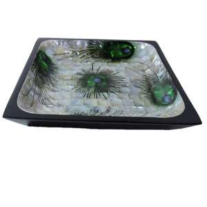 Plateau de service et de rangement carré moderne en résine et nacre fait main, finition brillante, idéal pour mariage, Ramadan, Aïd et autres occasions festives - Product Image 1